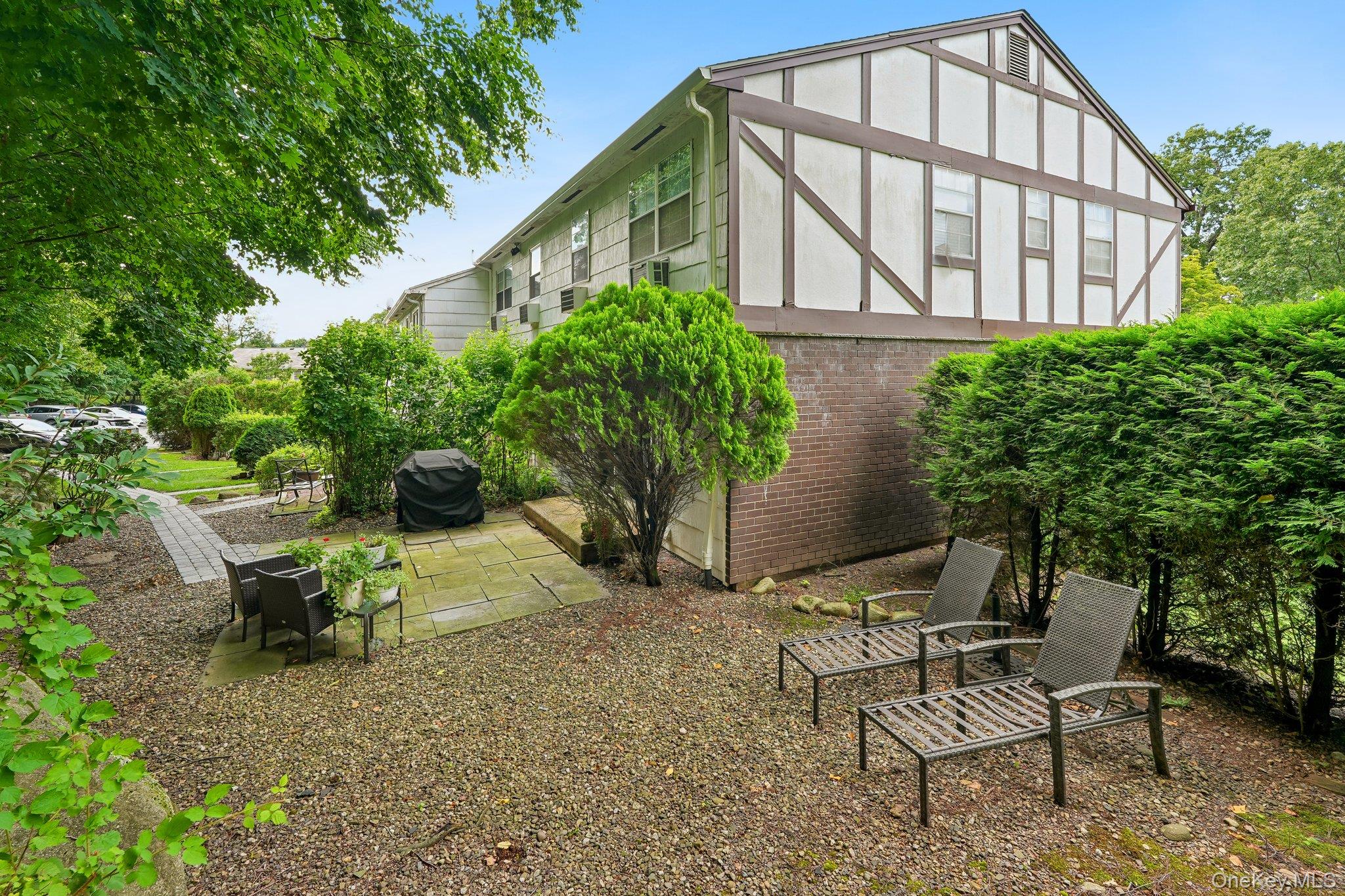 239 Parkside Drive Property Photo 27