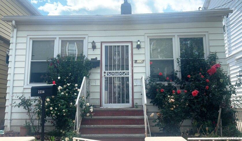 2234 E 21st