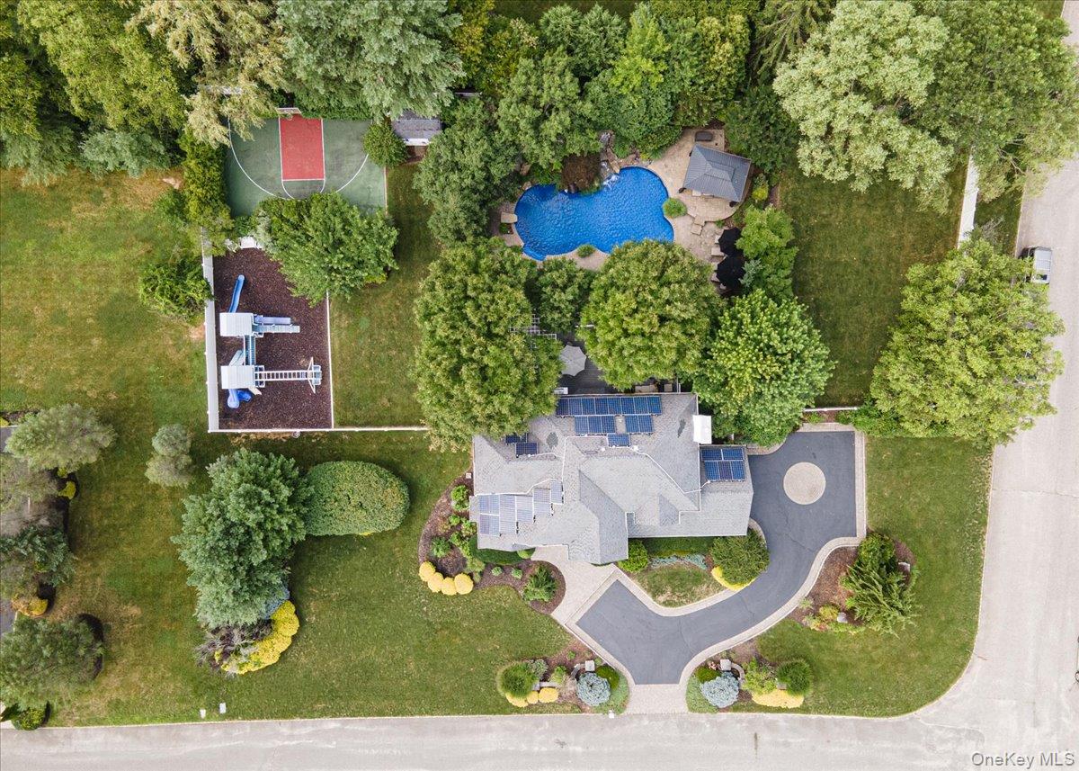 6 Arborvitae Lane Property Photo 8