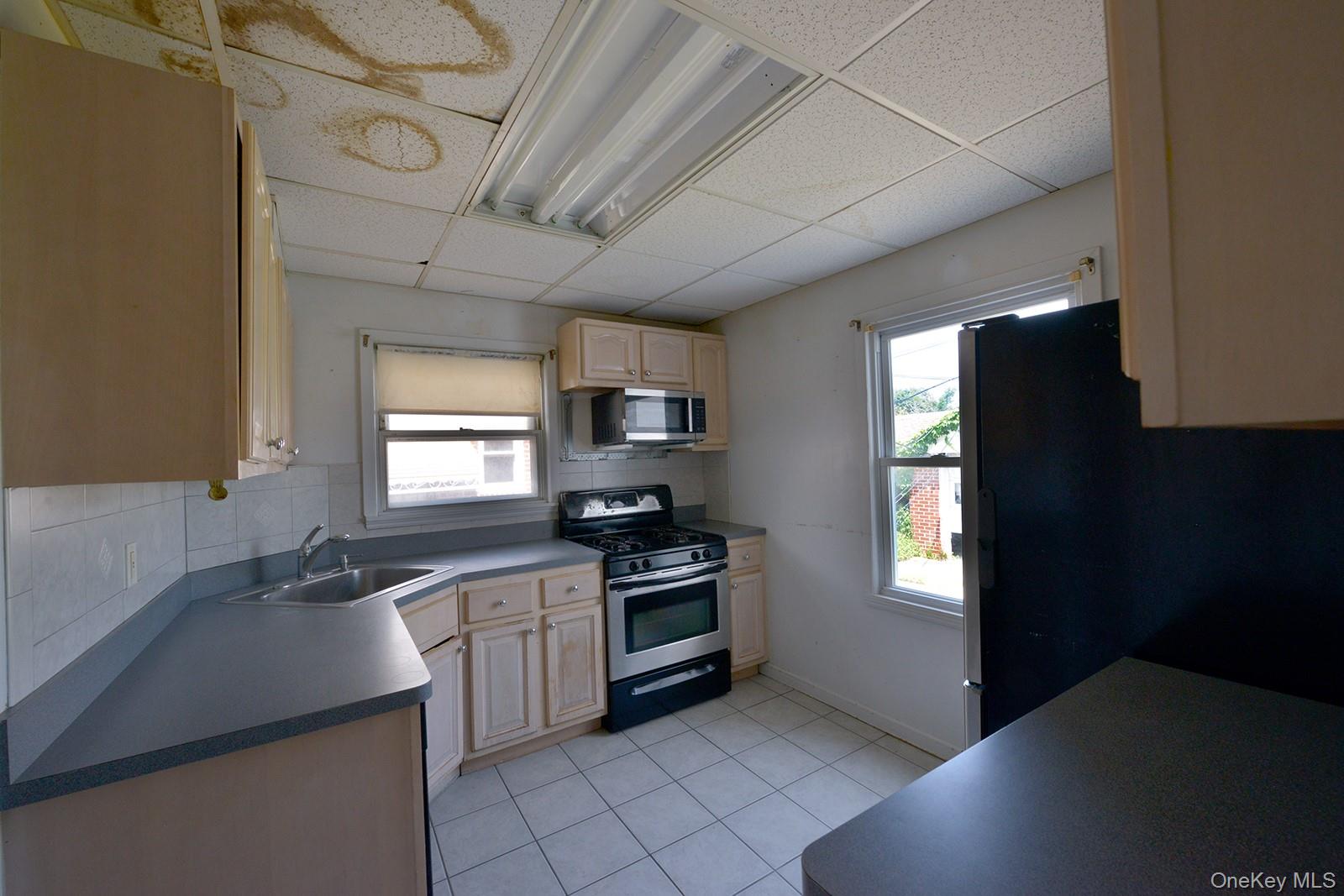 12007 225th Street Property Photo 4