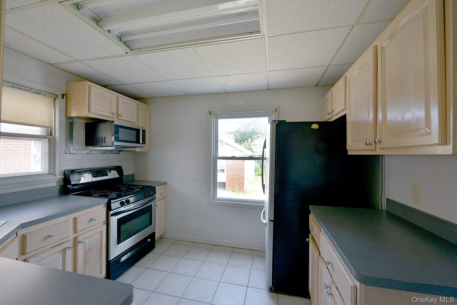 12007 225th Street Property Photo 5