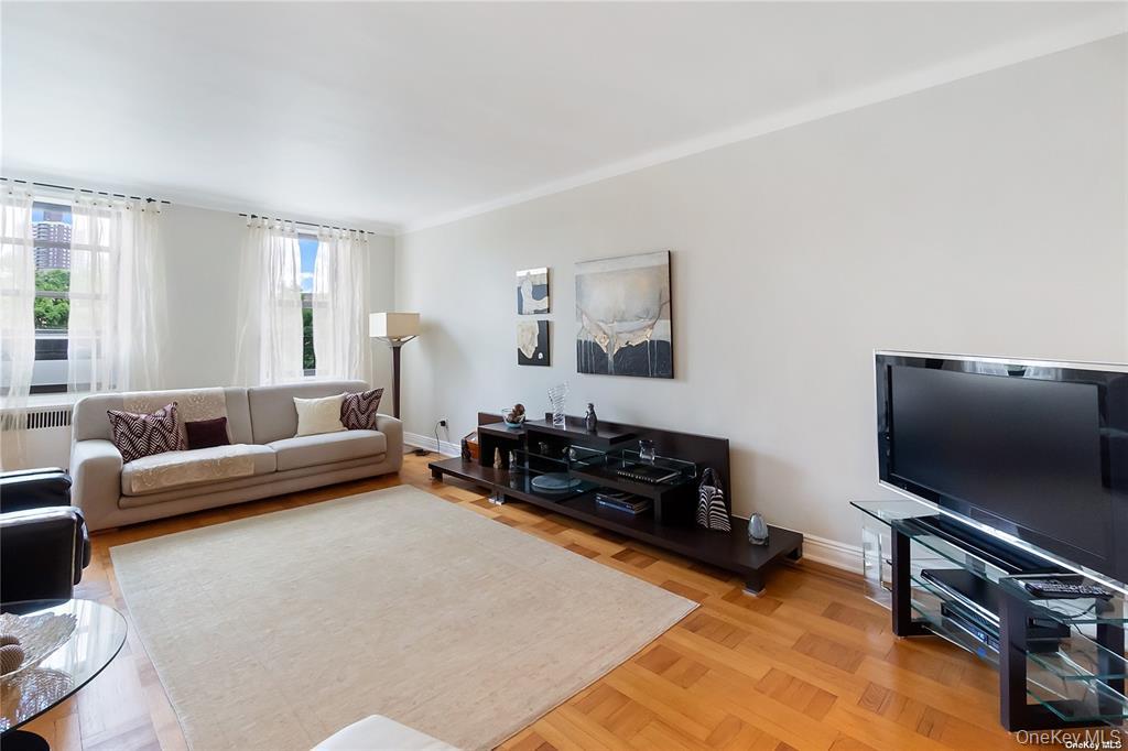 84-51 Beverly Road 6r Property Photo 14