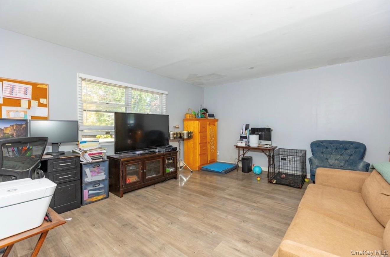 250 Clarice Boulevard Property Photo 10