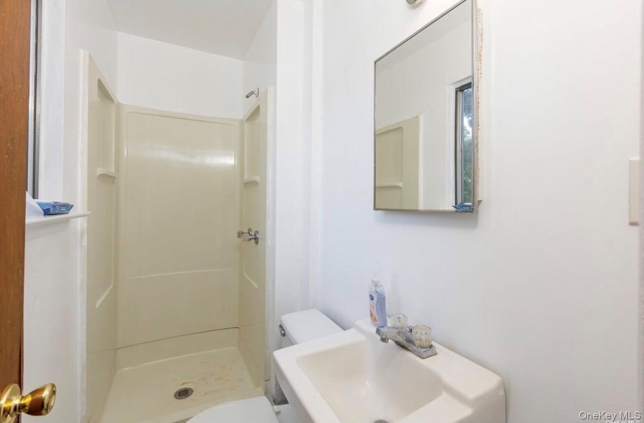 250 Clarice Boulevard Property Photo 16