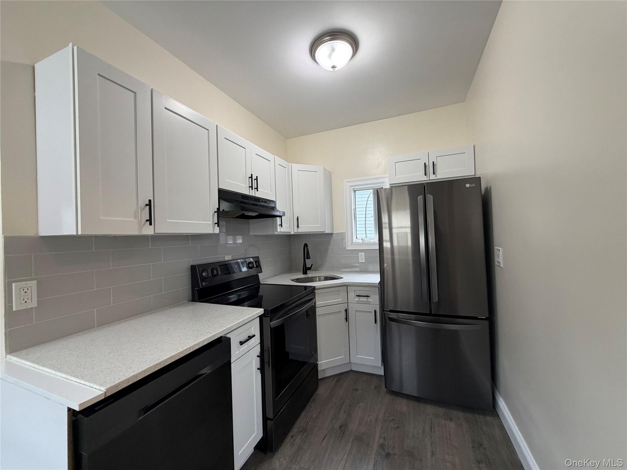 182 Ashford Avenue 2 Property Photo 8
