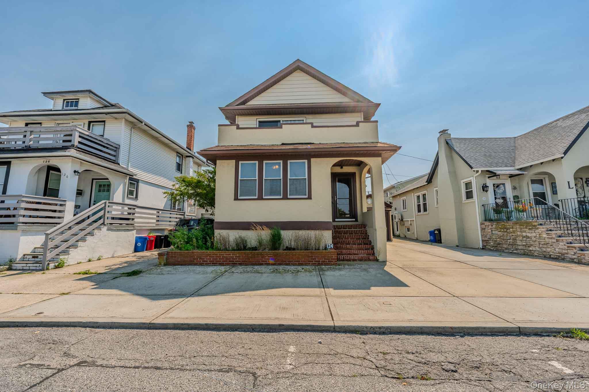 124 Roosevelt Boulevard Property Photo 2