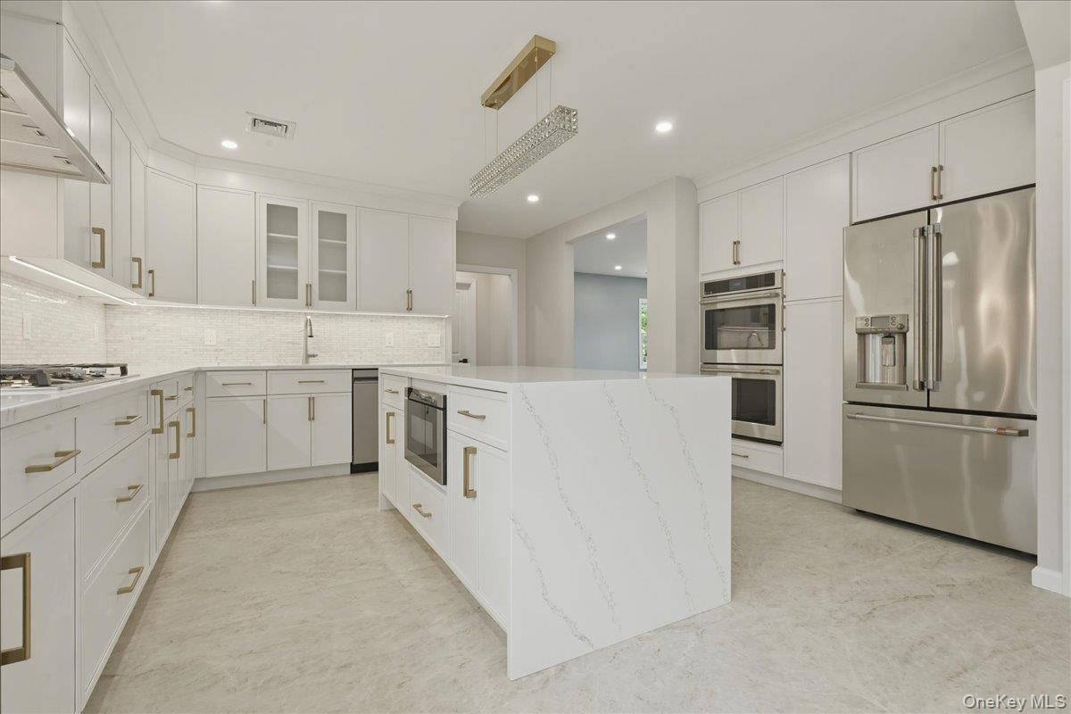 616 Harless Place Property Photo 10