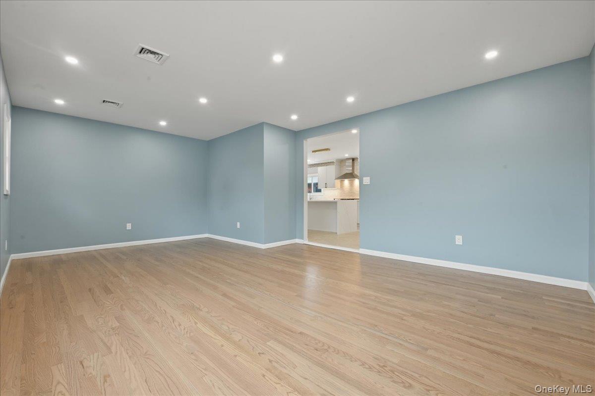 616 Harless Place Property Photo 11