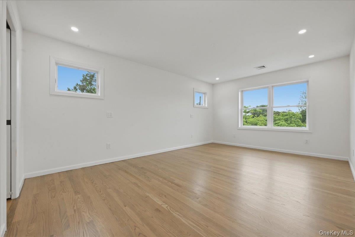 616 Harless Place Property Photo 18