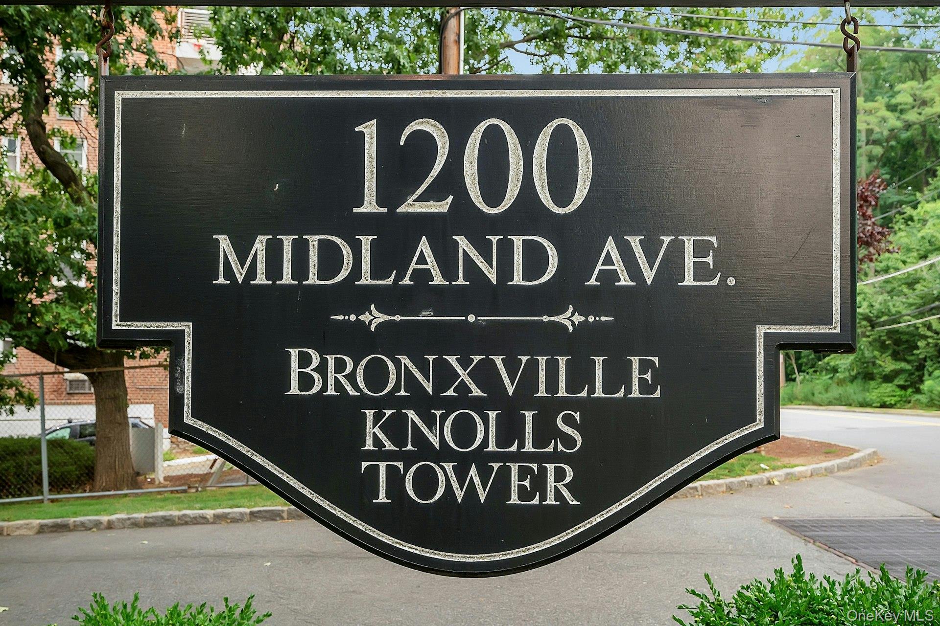 1200 Midland Avenue 9e Property Photo 17