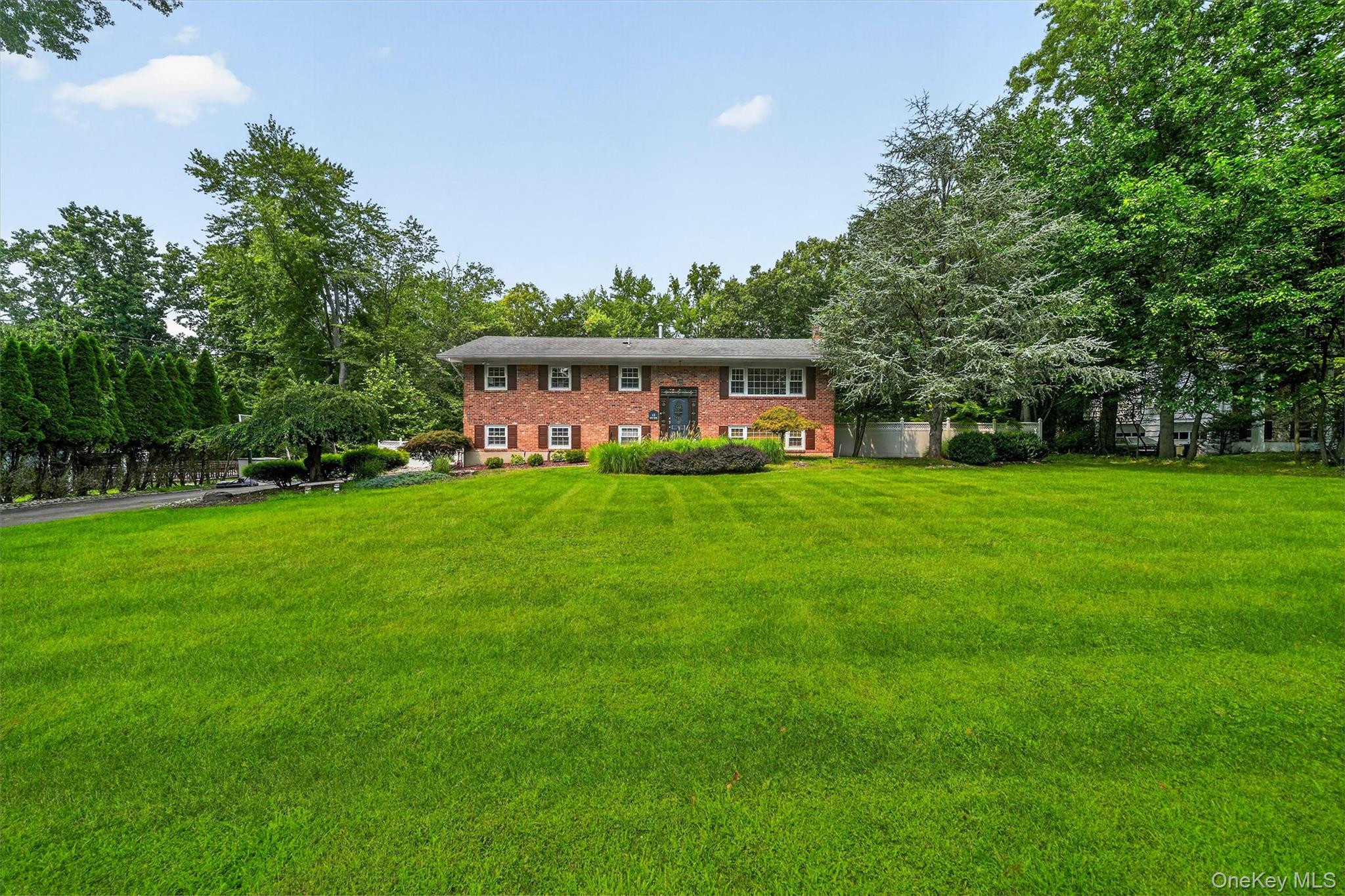 12 Little Brook Lane Property Photo 44