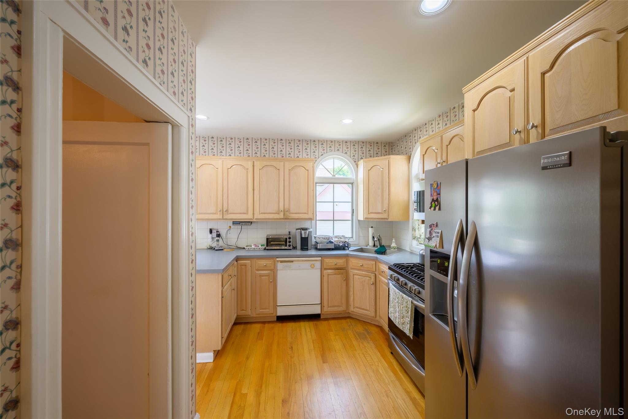 270 Bedell Terrace Property Photo 5