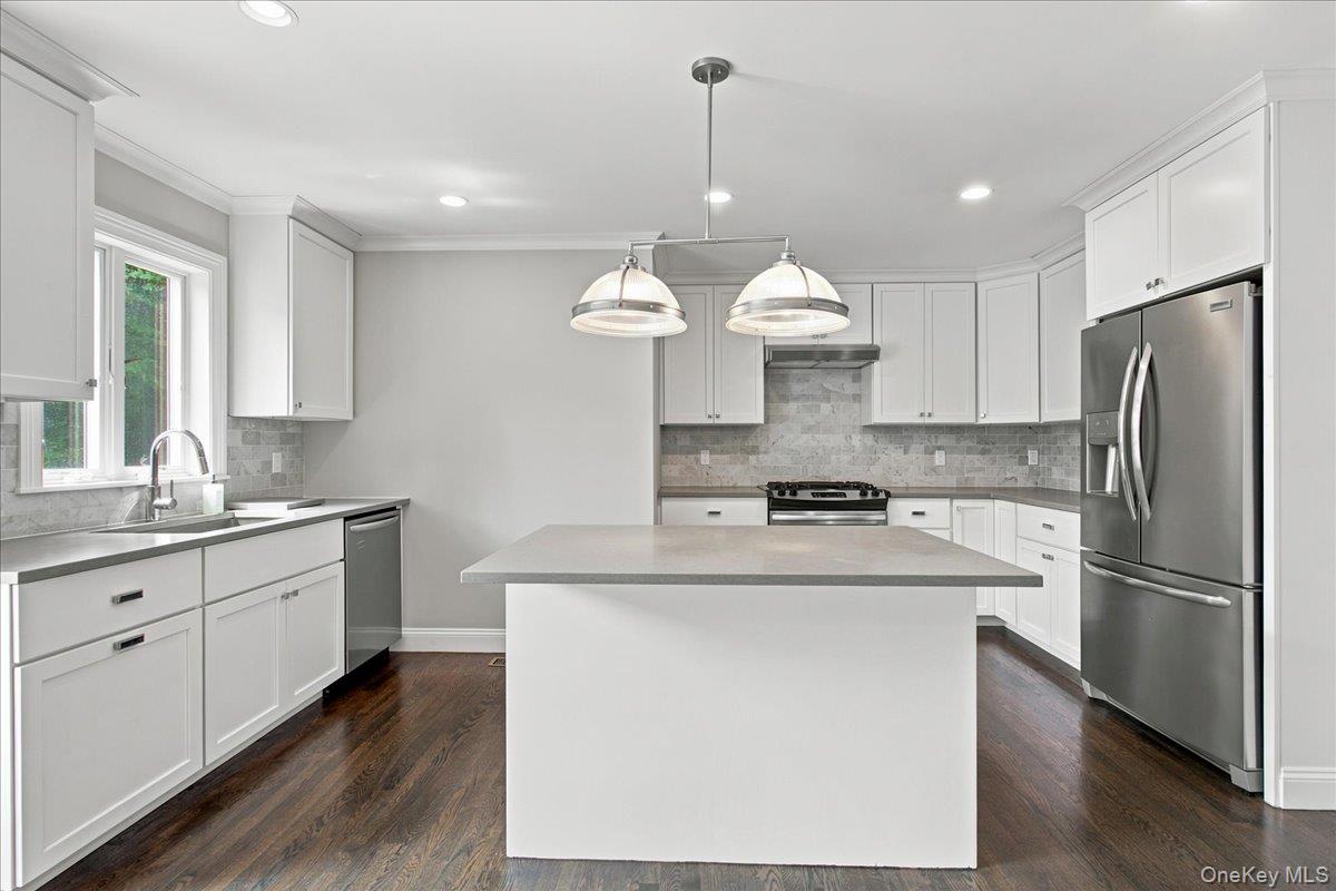 1219 Henry Avenue Property Photo 8