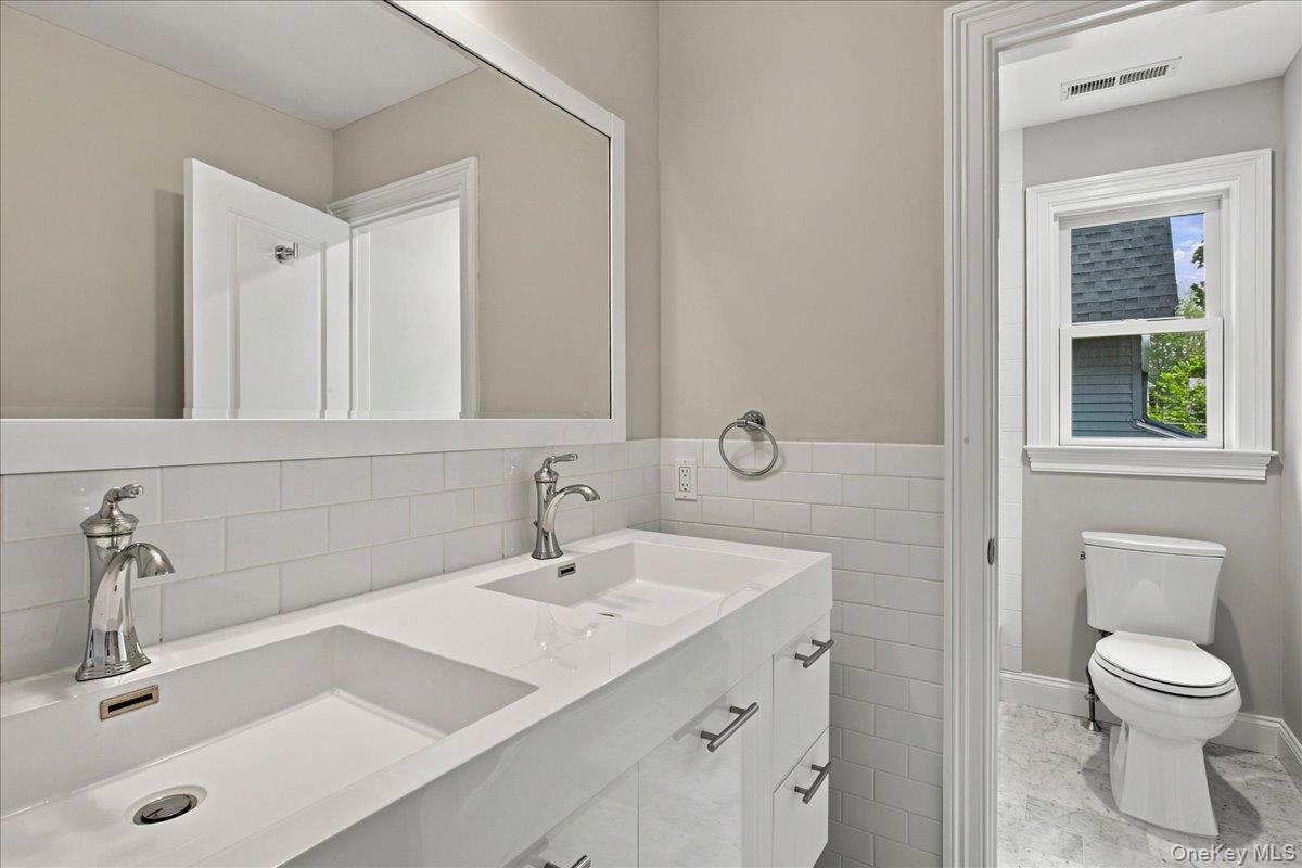 1219 Henry Avenue Property Photo 15