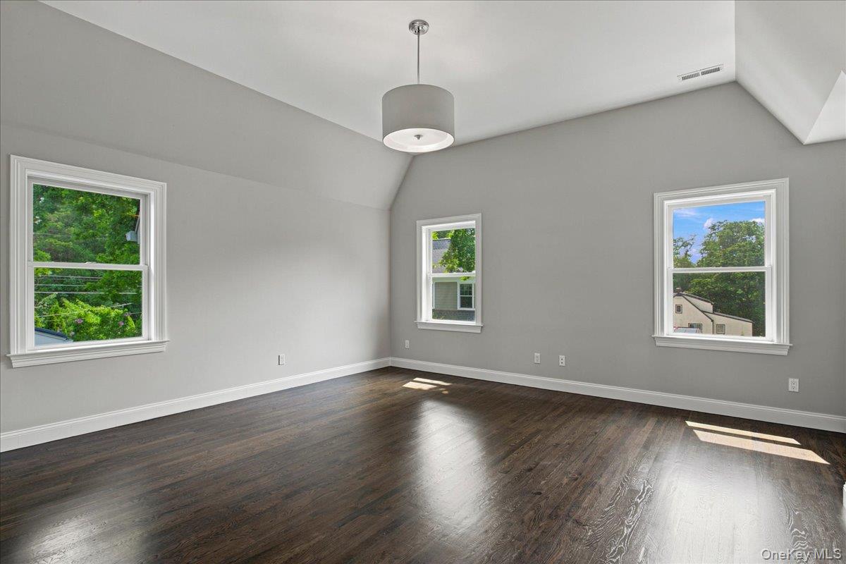 1219 Henry Avenue Property Photo 16