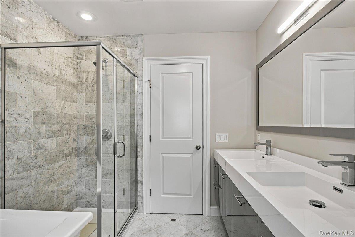 1219 Henry Avenue Property Photo 18
