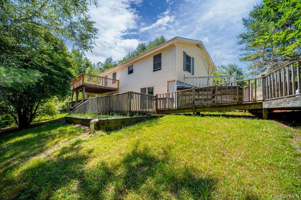 2082 Ulster Heights Road Property Photo 1