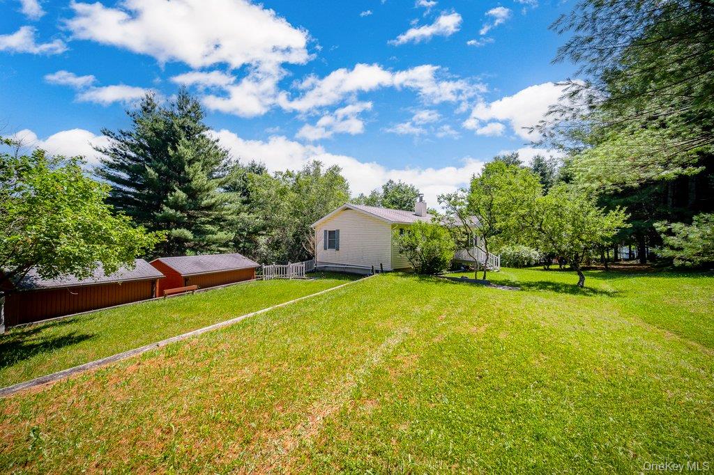 2082 Ulster Heights Road Property Photo 3