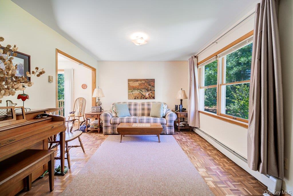 2082 Ulster Heights Road Property Photo 4