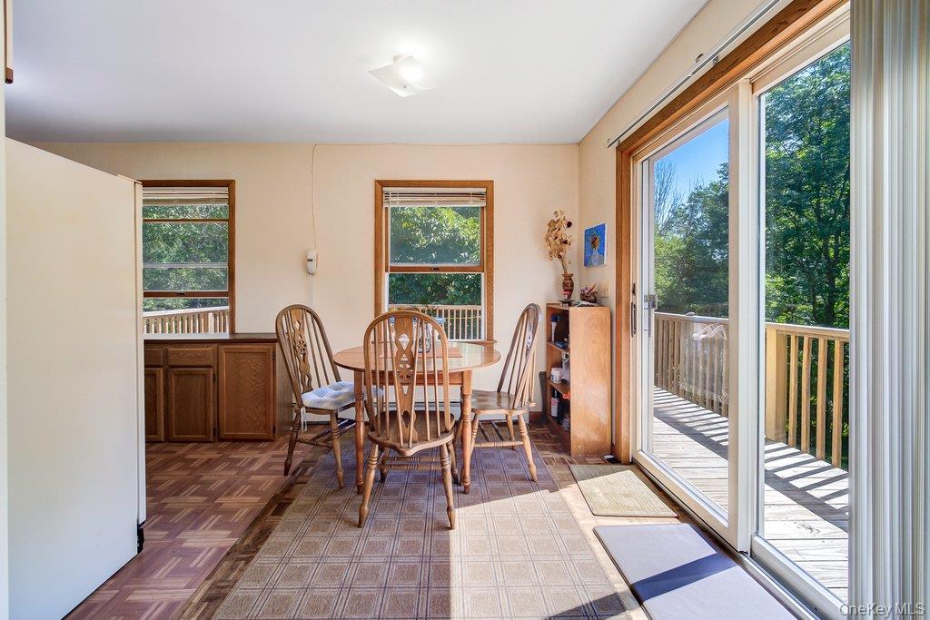 2082 Ulster Heights Road Property Photo 8
