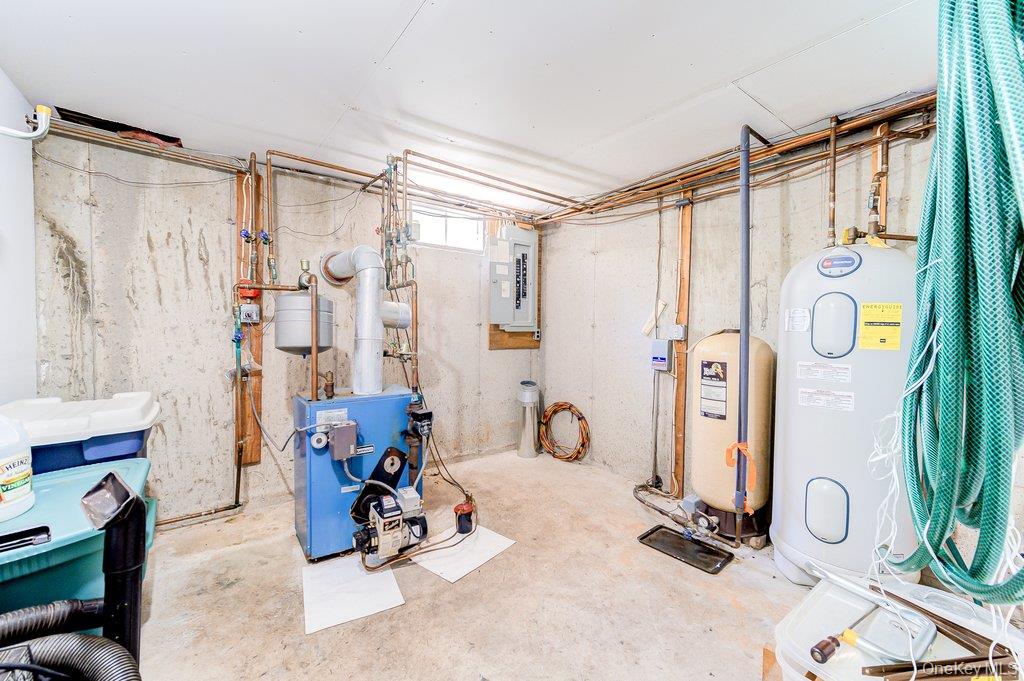 2082 Ulster Heights Road Property Photo 22