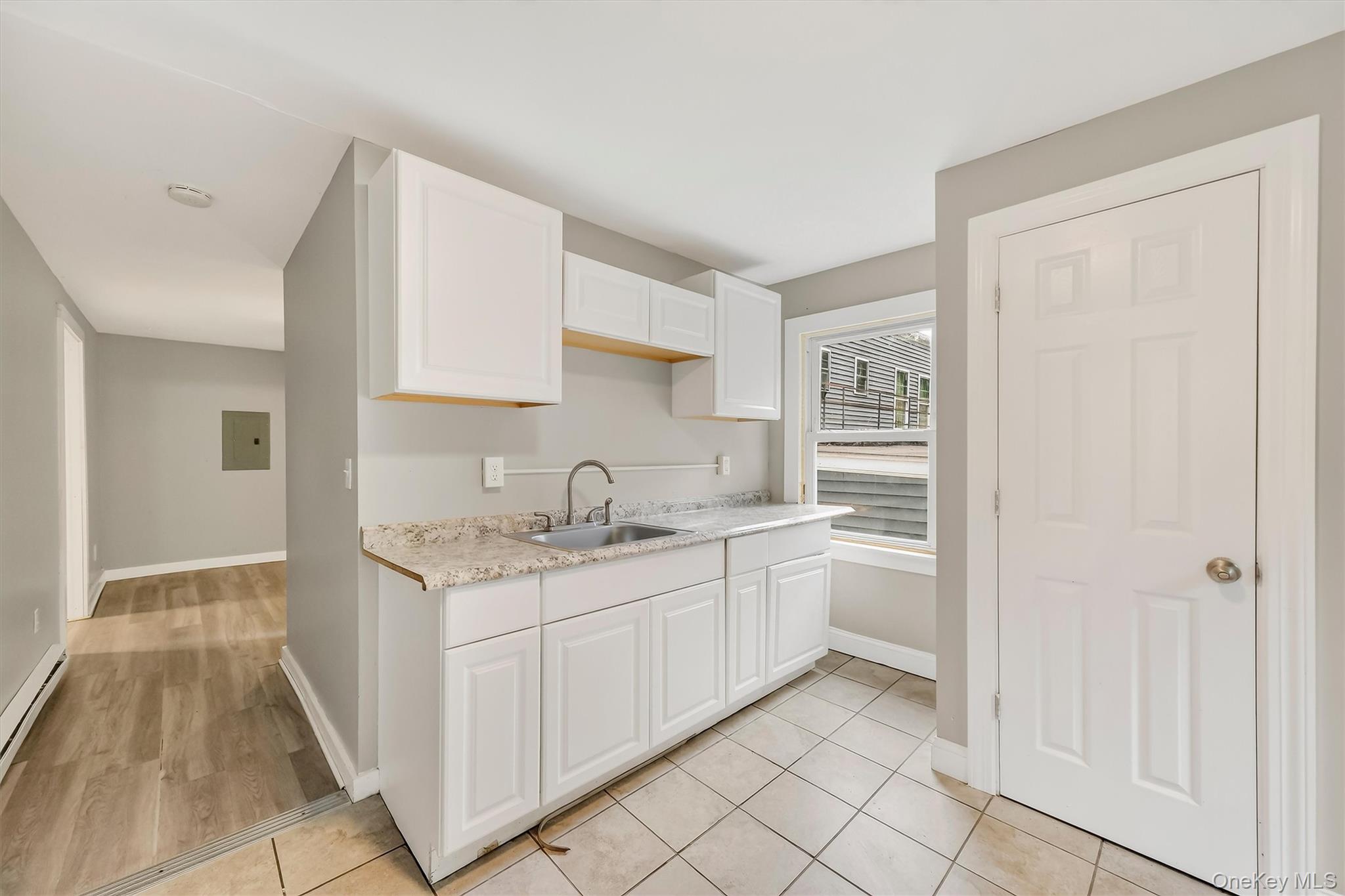 68 Catharine Street Unit 2 Property Photo 11