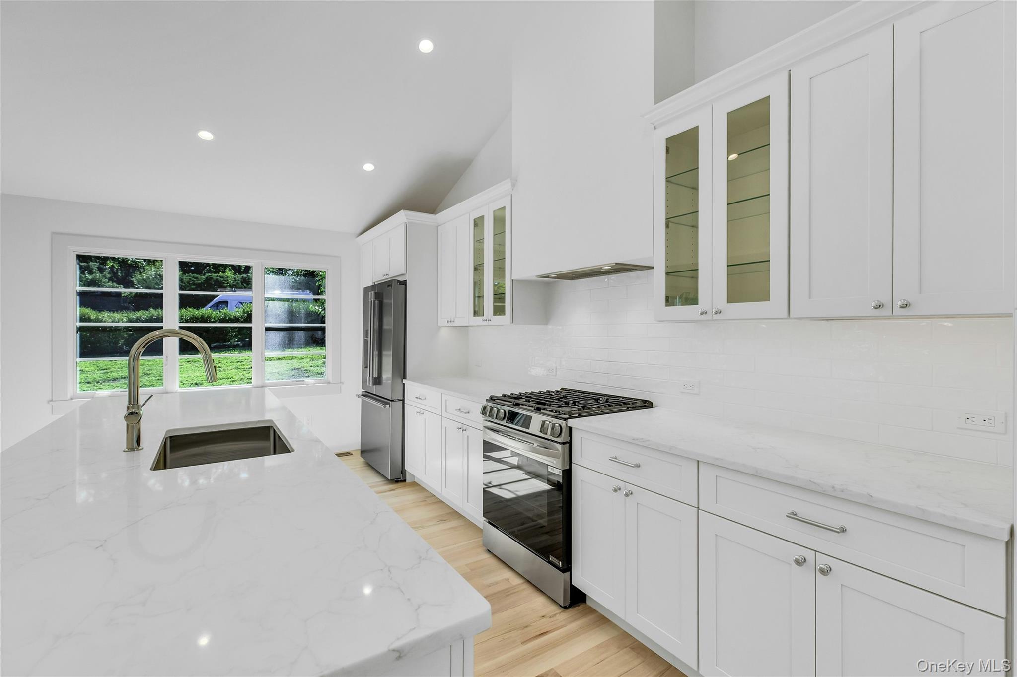 1380 Jackson Landing Property Photo 4
