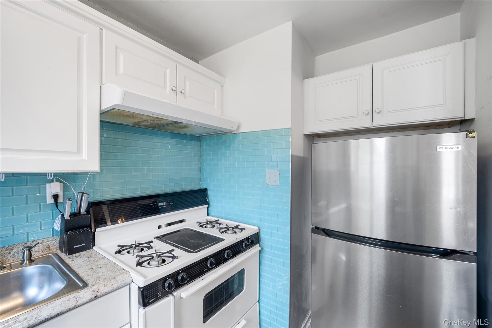 224-02 Stronghurst Avenue 208 Property Photo 6