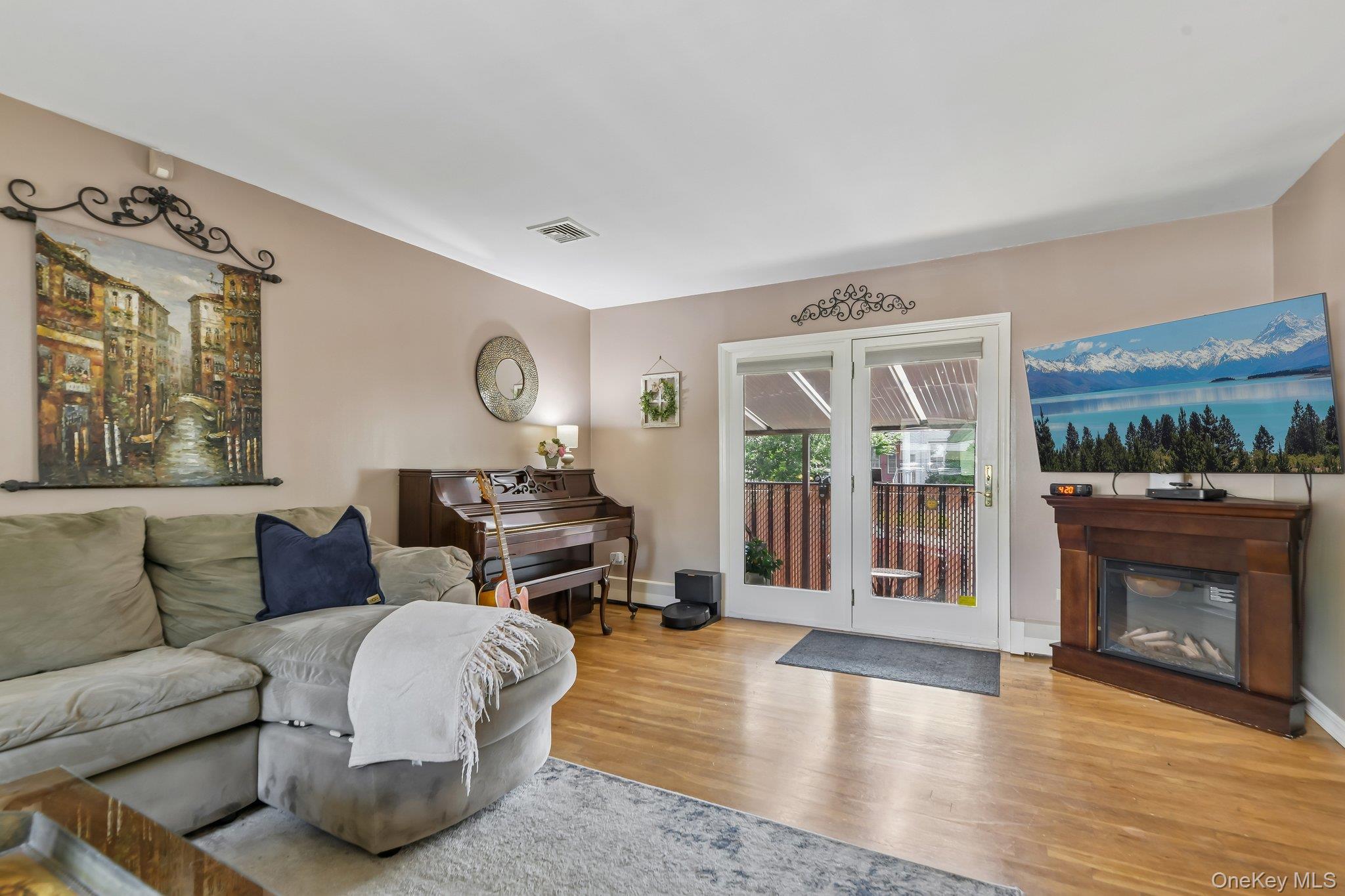 7814 Langdale Street Property Photo 10