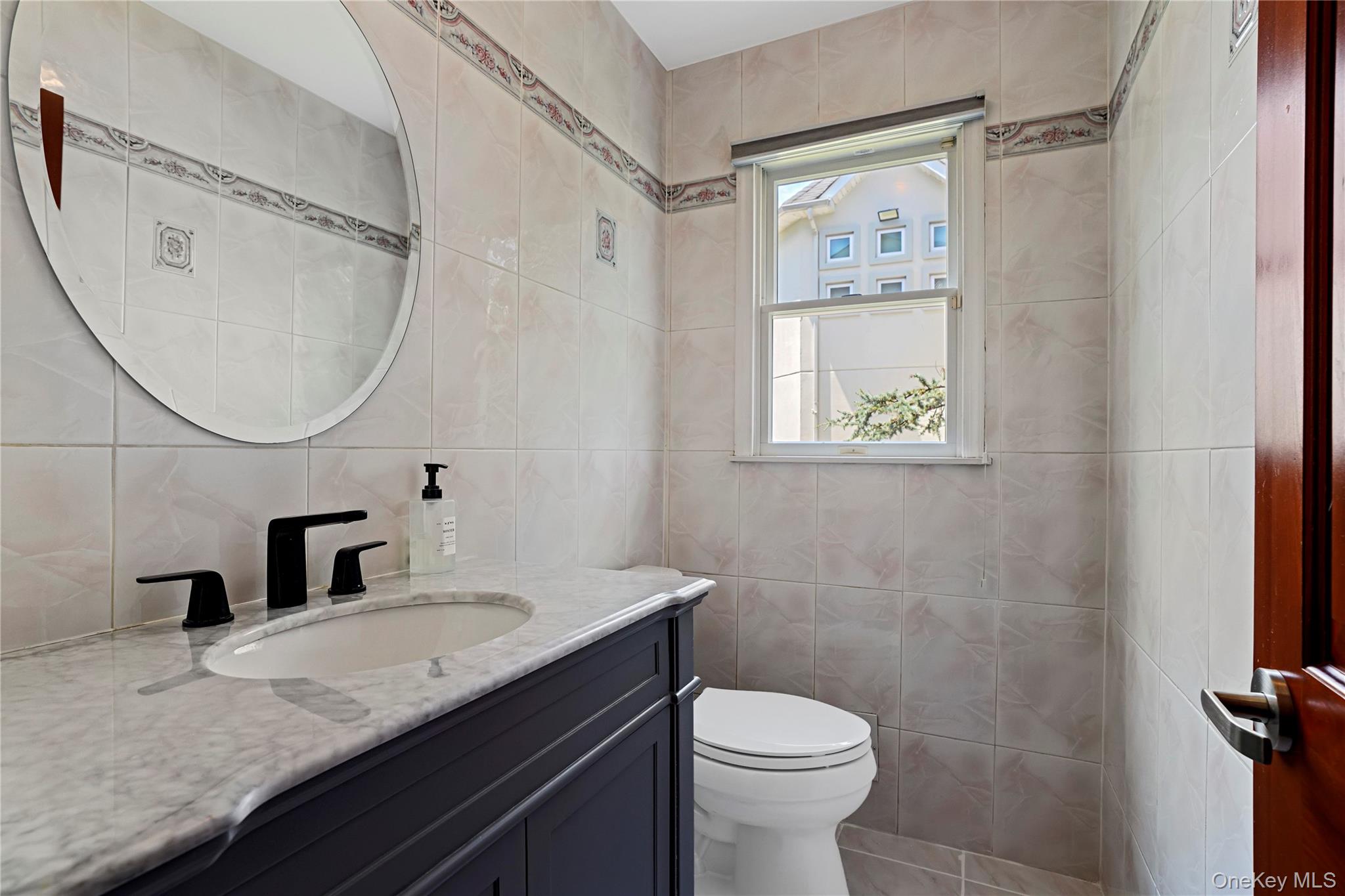 268 Ardsley Street Property Photo 4