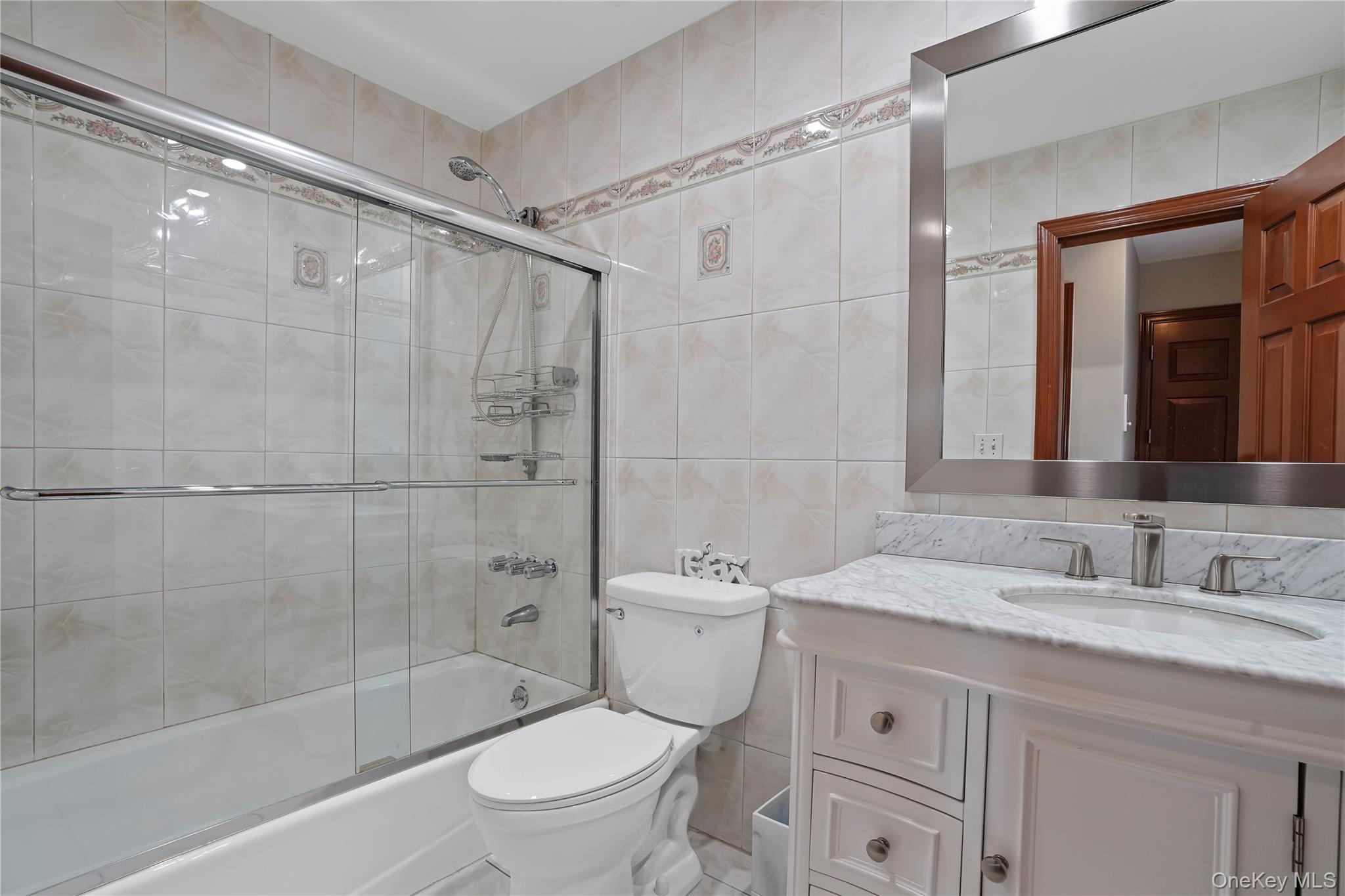 268 Ardsley Street Property Photo 30