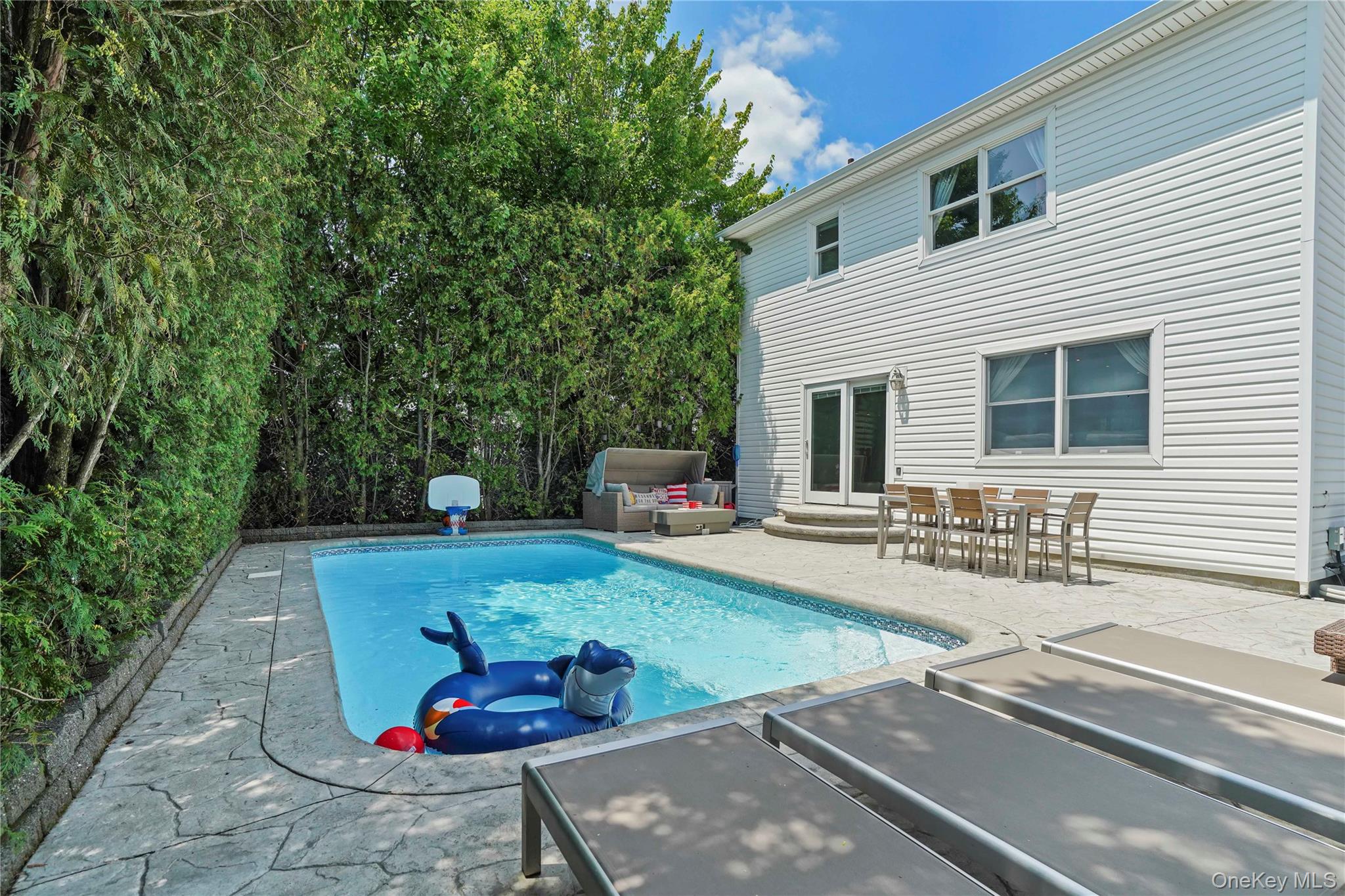 268 Ardsley Street Property Photo 41