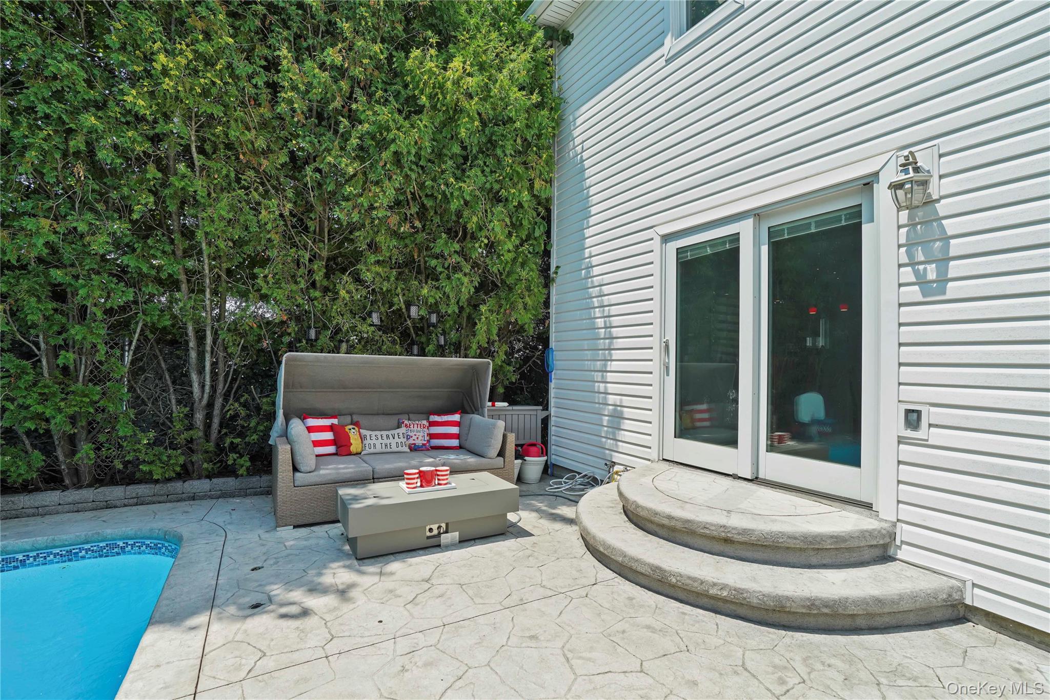 268 Ardsley Street Property Photo 44
