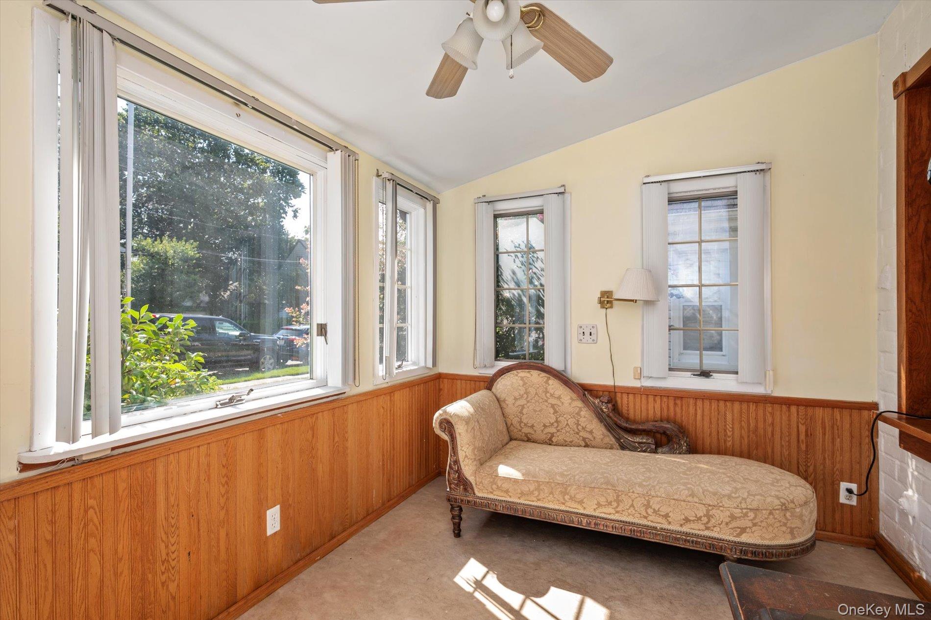 1640 Roosevelt Street Property Photo 4