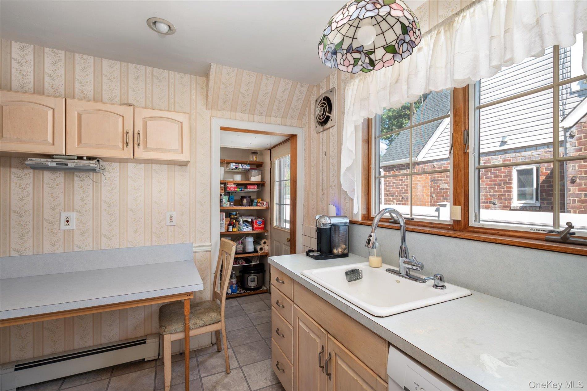 1640 Roosevelt Street Property Photo 8