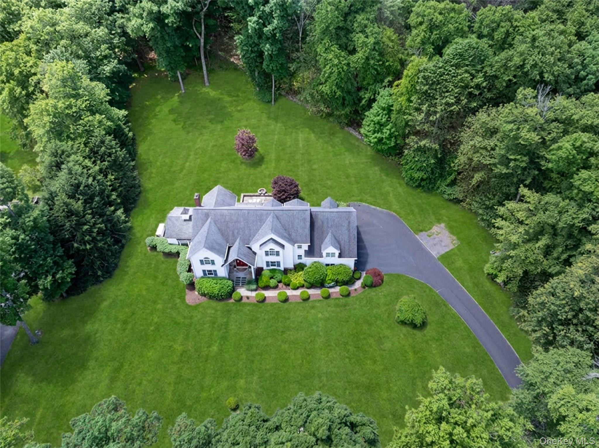 10 Adams Farm Road Property Photo 3
