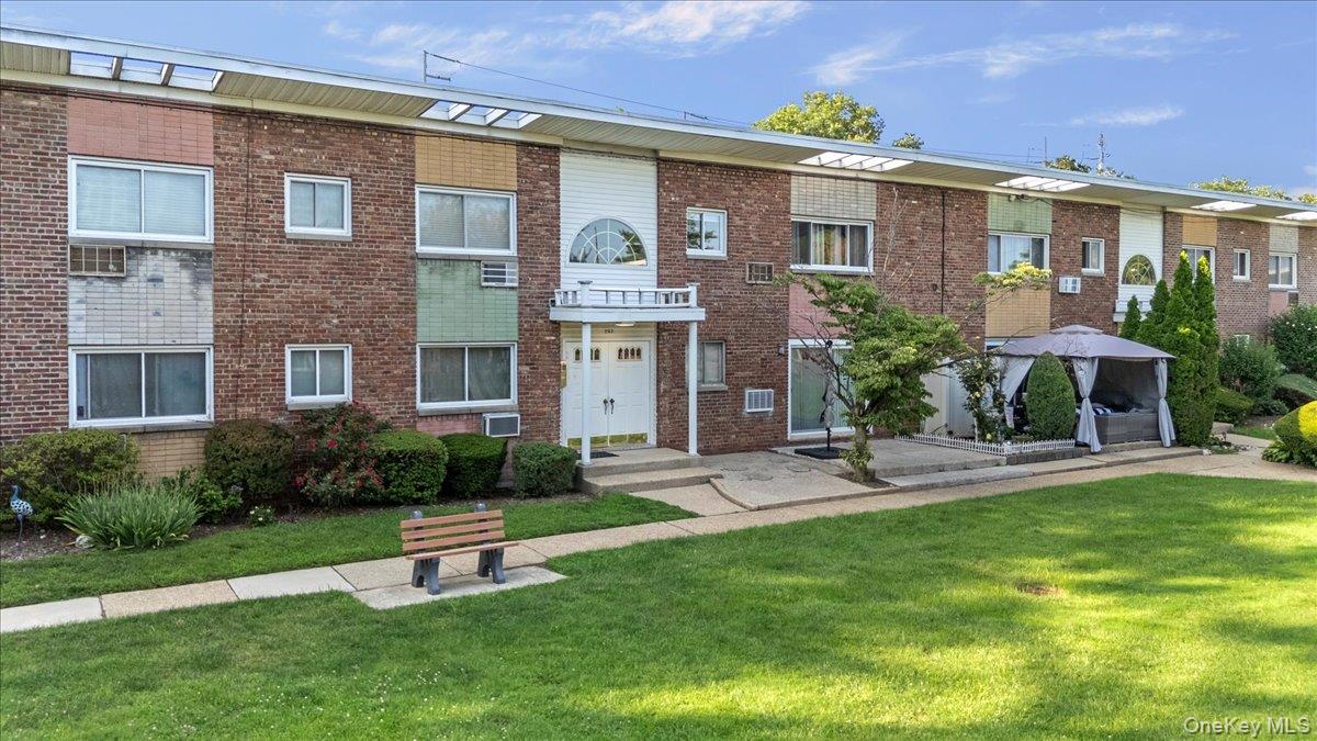 267 N Newbridge Road 2D Property Photo 1