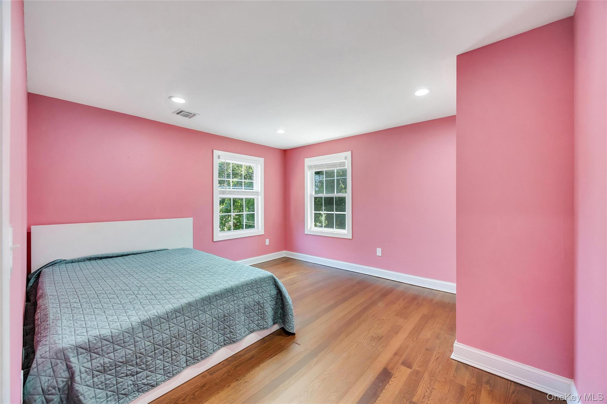 71 Penn Street Property Photo 11