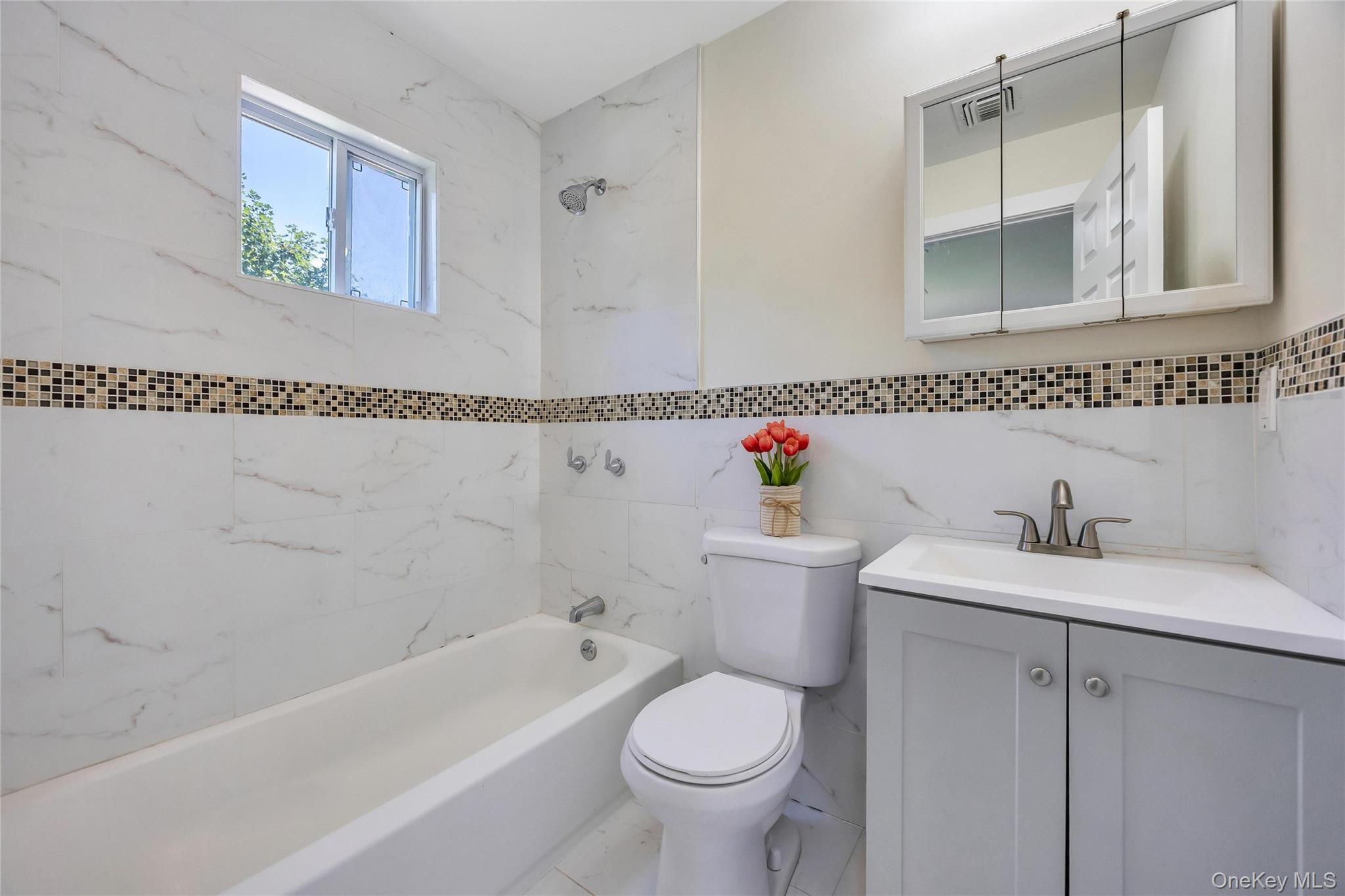 71 Penn Street Property Photo 14