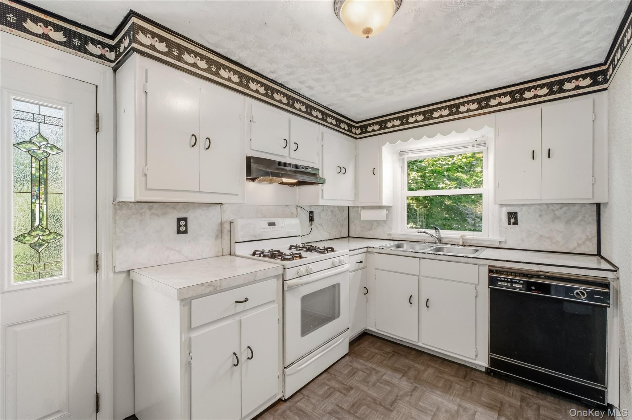 35 Willow Road Property Photo 13
