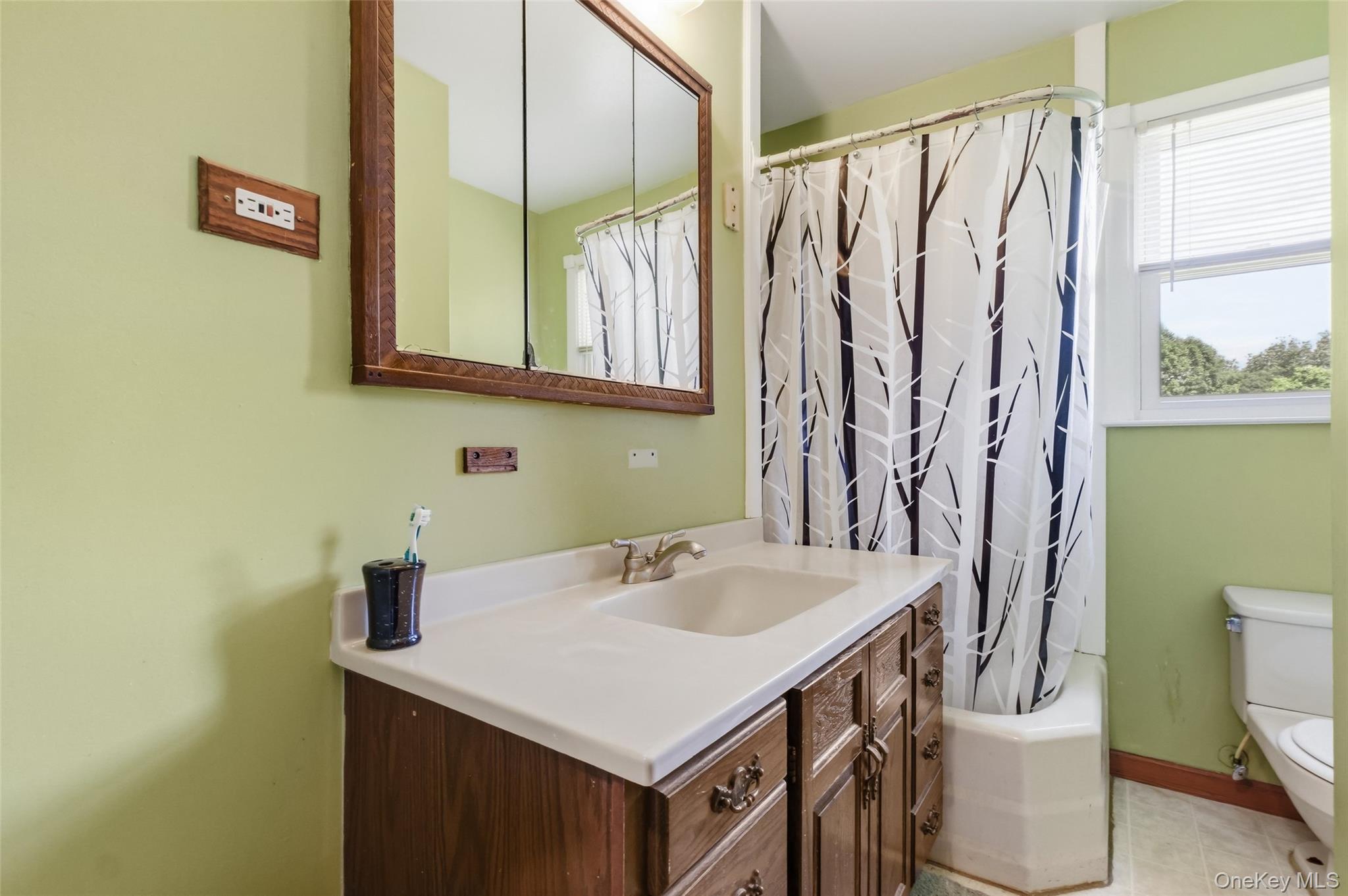 35 Willow Road Property Photo 16