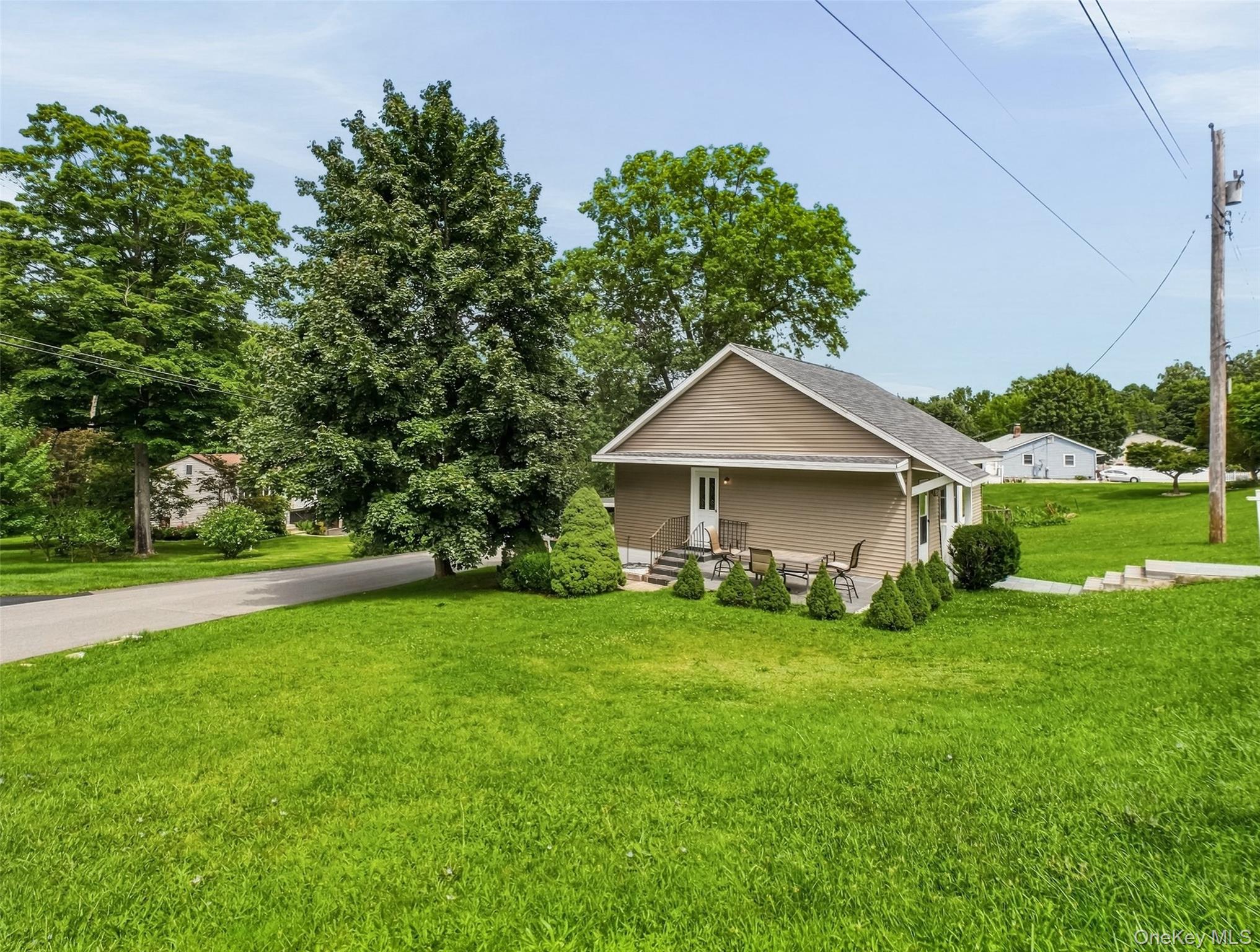 35 Willow Road Property Photo 28