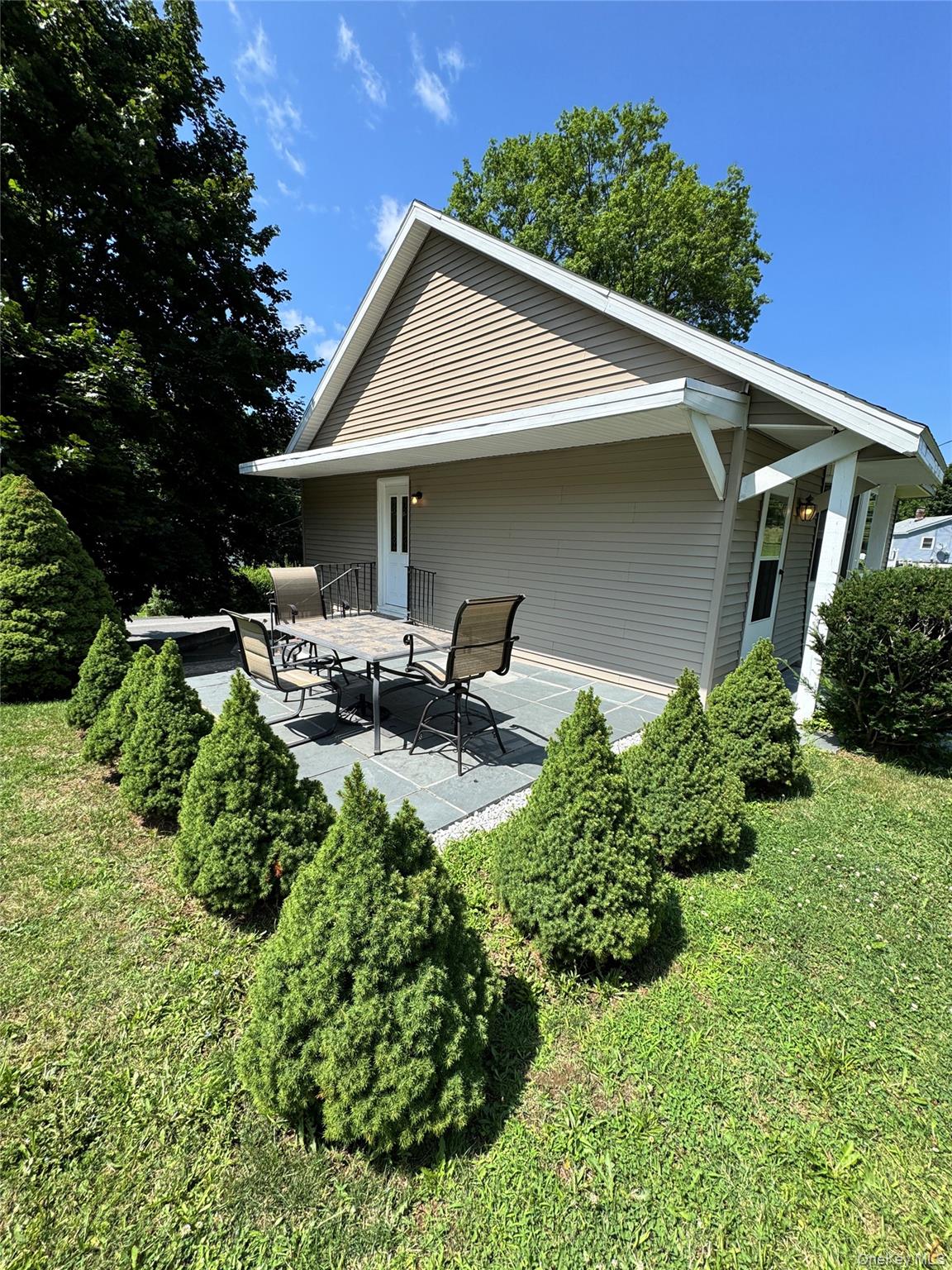 35 Willow Road Property Photo 29