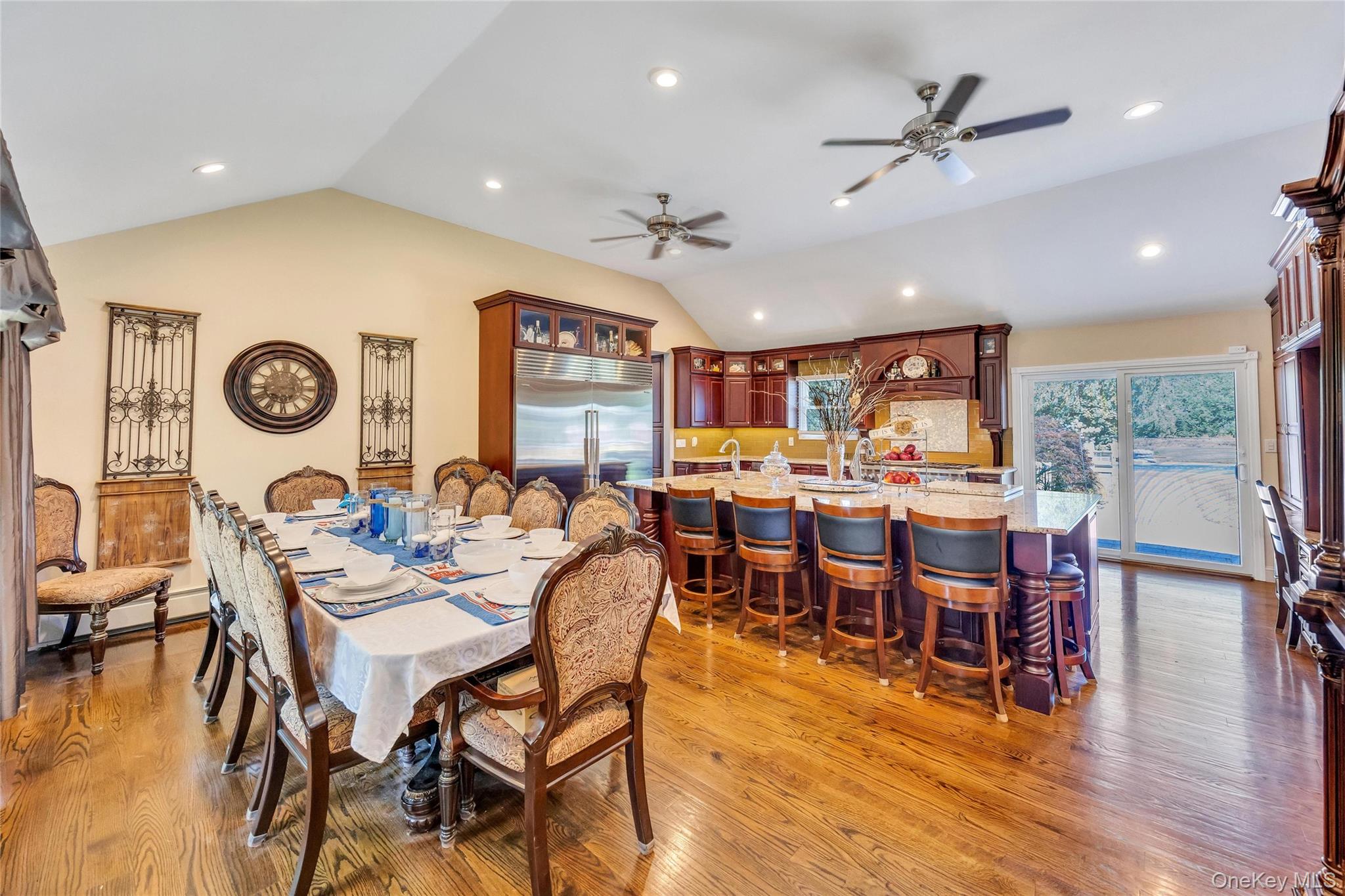 158 South Street Property Photo 4