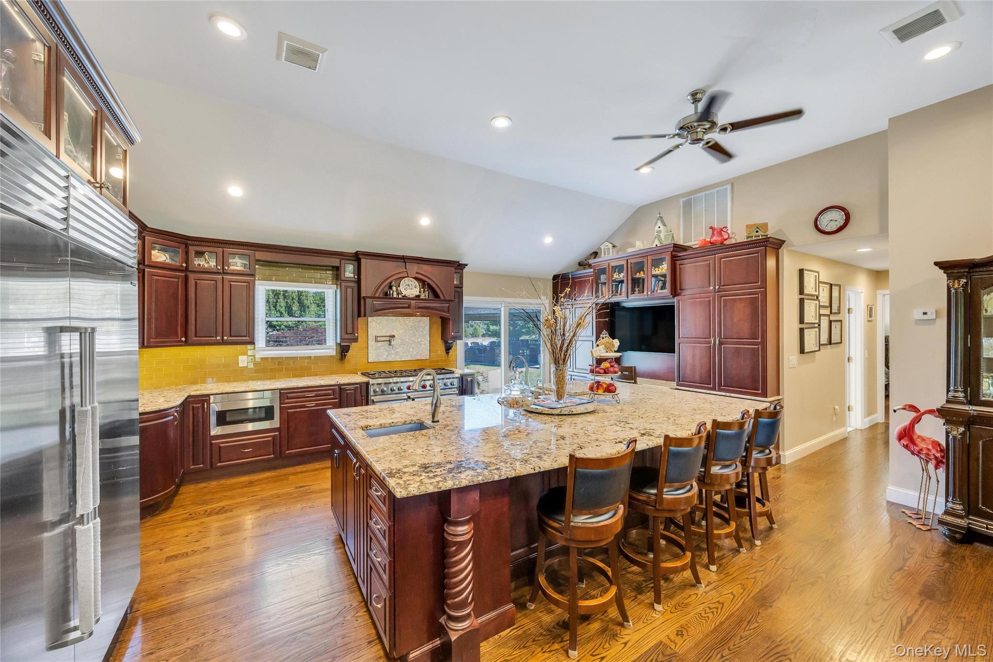 158 South Street Property Photo 5