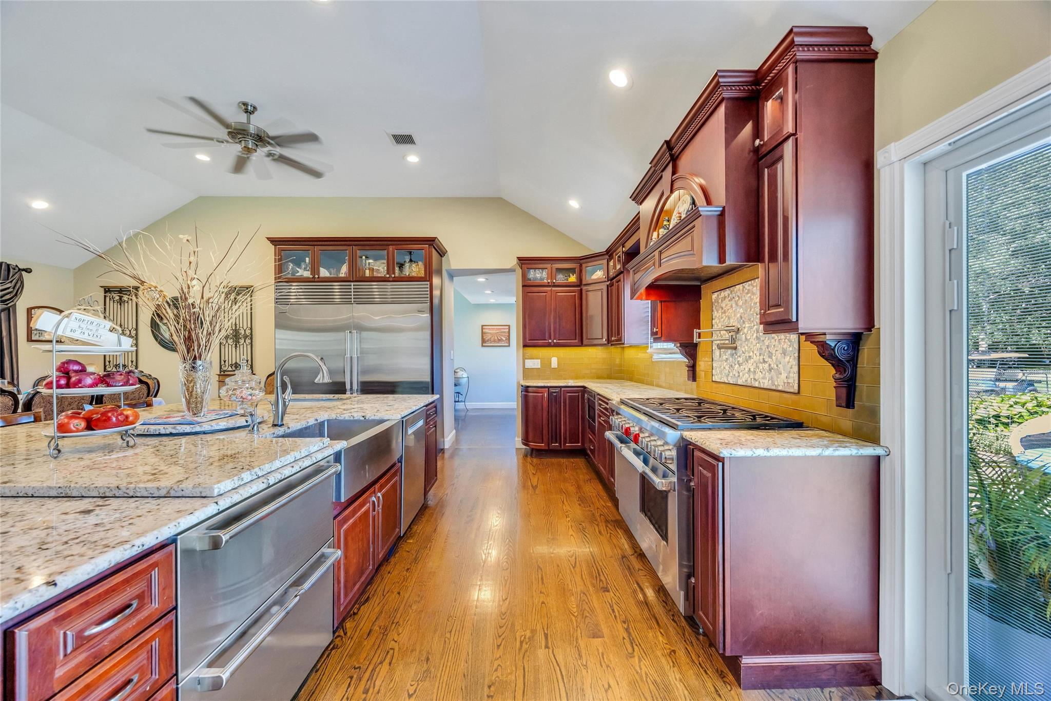 158 South Street Property Photo 6