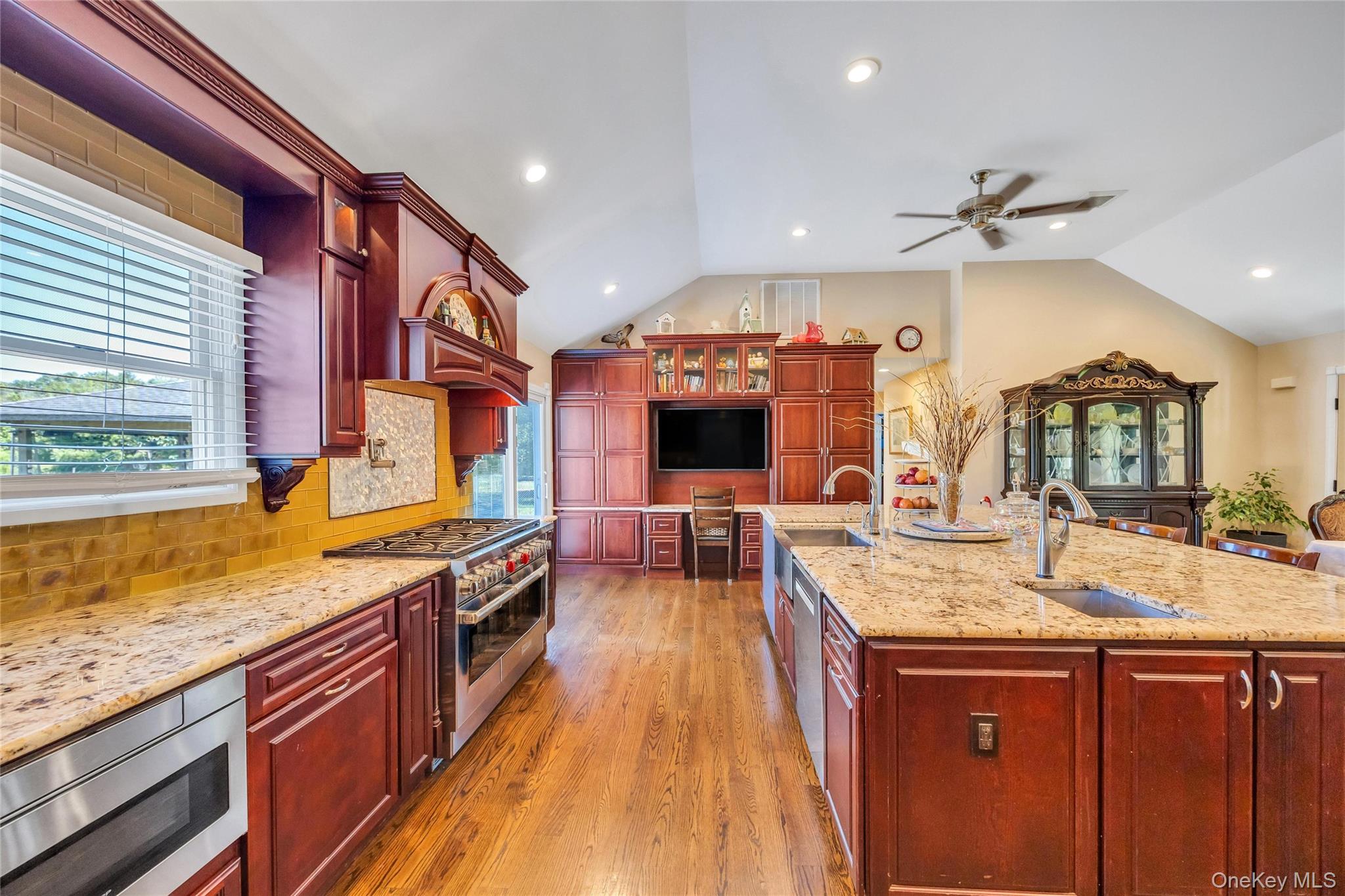 158 South Street Property Photo 7