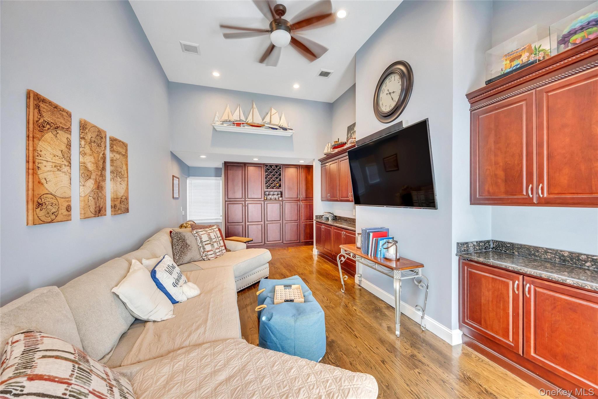 158 South Street Property Photo 18