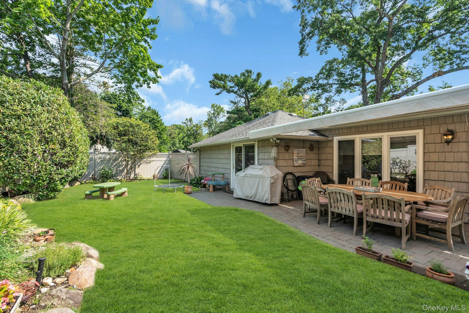18 Regent Place Property Photo 37