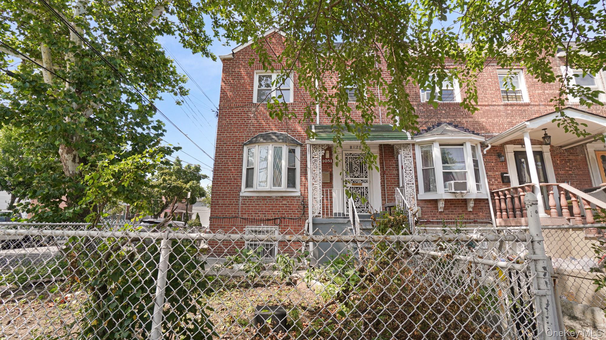 1051 Duncan Street Property Photo 4